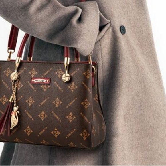 Handbags - A package